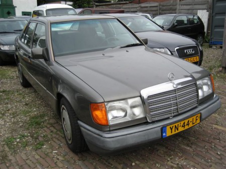 Vooral dat touwtje bij de motorkap geeft de finishing touch.